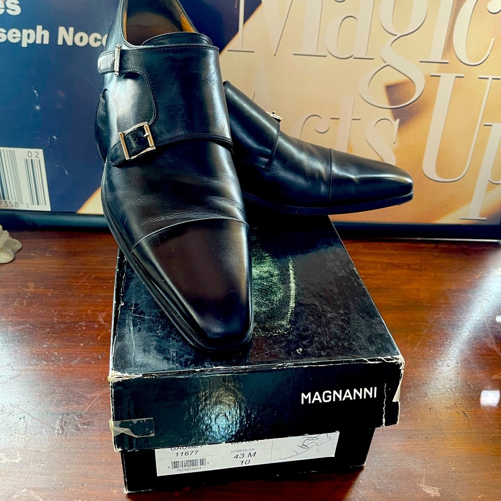 Black Leather Cap Toe Double Monk Strap by Magnanni Size 10 in good condition.